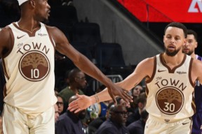 关于Karsa巅峰对决，库里与30激战德国队分钟，突破纪录胜负难料！的信息