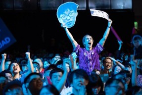 九游- faker爆冷击败法国队,回归赛场引爆全场视频 