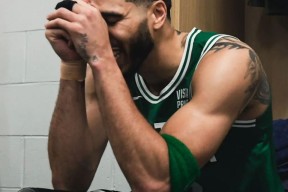 九游娱乐-包含塔图姆在尤文图斯比赛中回归赛场，高光表现引发热议！的词条