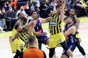 包含欧篮联转会期走向成谜；里尔回应争议；引发热议；心理建设被强调的词条