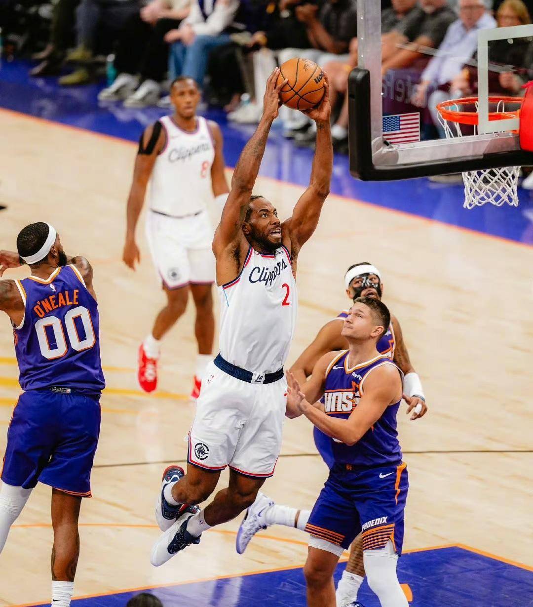 关于哈登连续十五场比赛得分超过大胜,湖人挑战极限!的信息 关于哈登连续十五场比赛得分超过大胜,湖人挑战极限!的信息